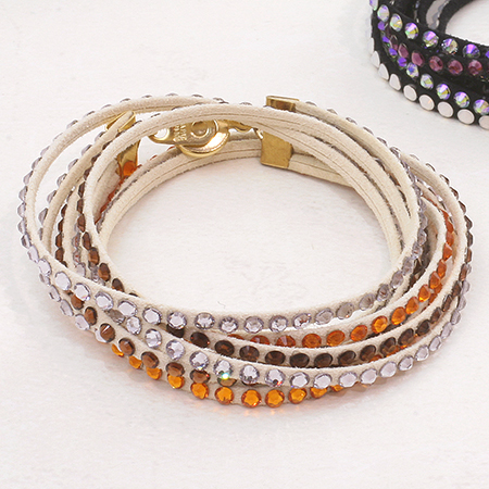 �X�����t�X�L�[�̃V���C�j�[�u���X���b�g�@�z���C�g