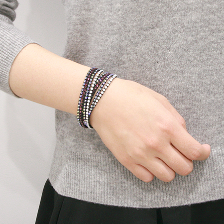 �X�����t�X�L�[�̃V���C�j�[�u���X���b�g�@�z���C�g